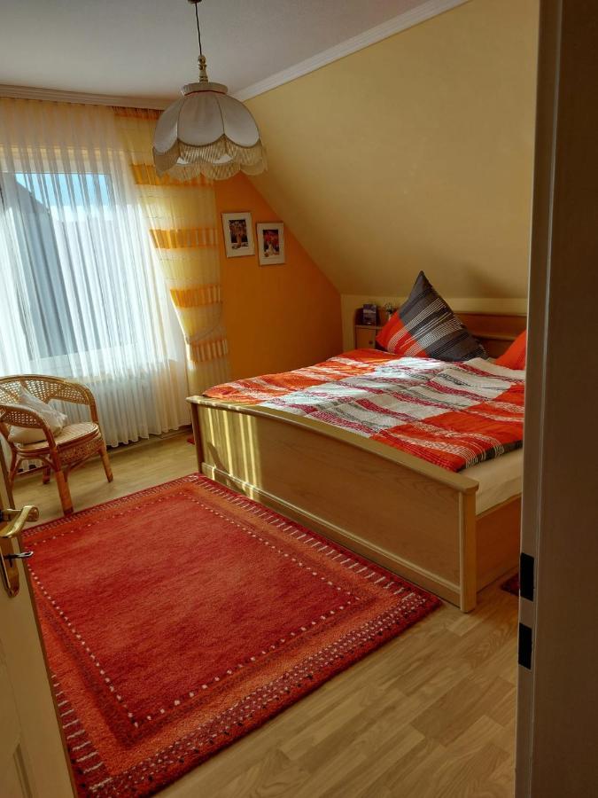 Ferienwohnung Leni Erstes Og Inkl Balkon Gartenblick Kostenfreier Parkplatz Stadtnah Aber Ruhig Gelegen Meppen Exterior foto